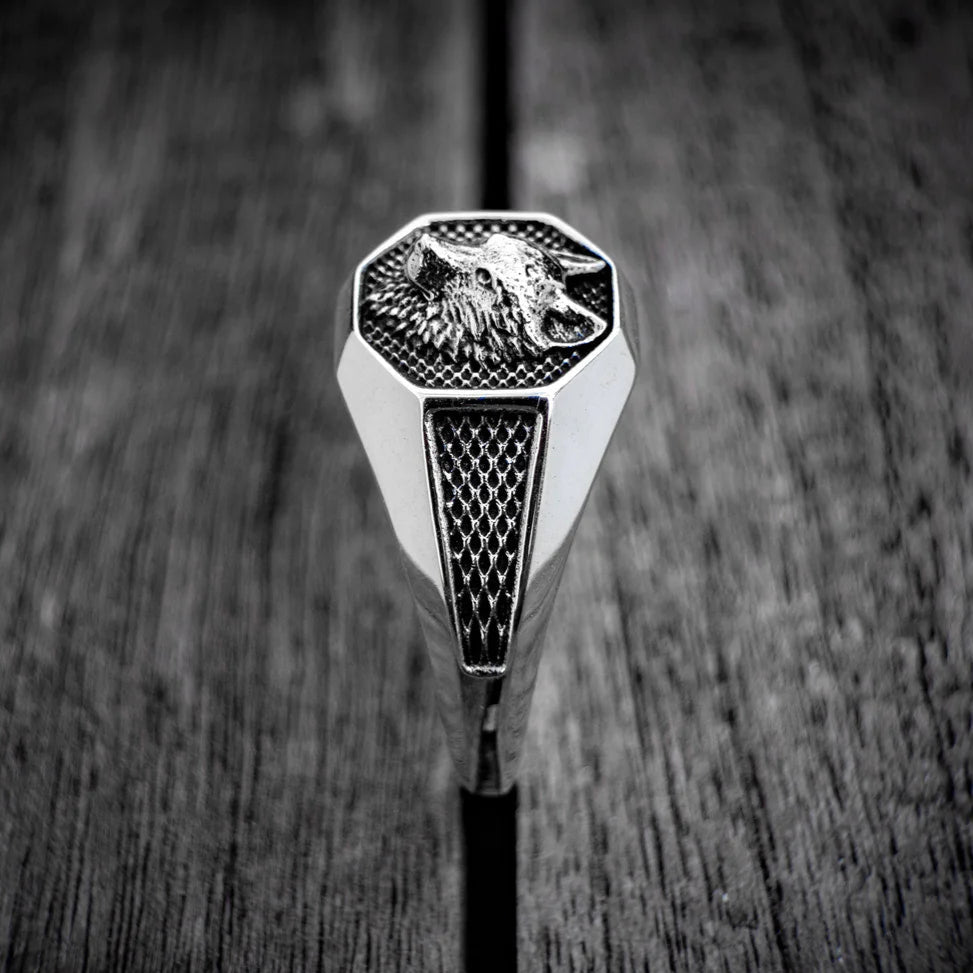 Wolf Signet Ring - Empire of the Gods