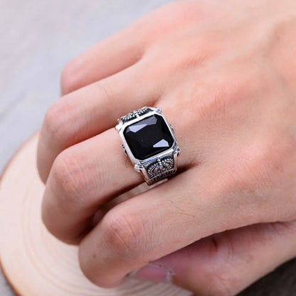 Crowned Onyx Ring - Empire of the Gods