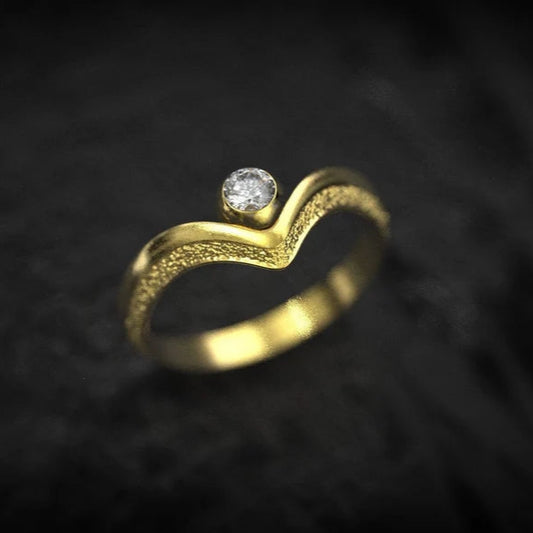 14K V-Shaped Ring - Empire of the Gods