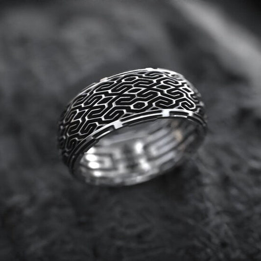 Labyrinth Ring - Empire of the Gods