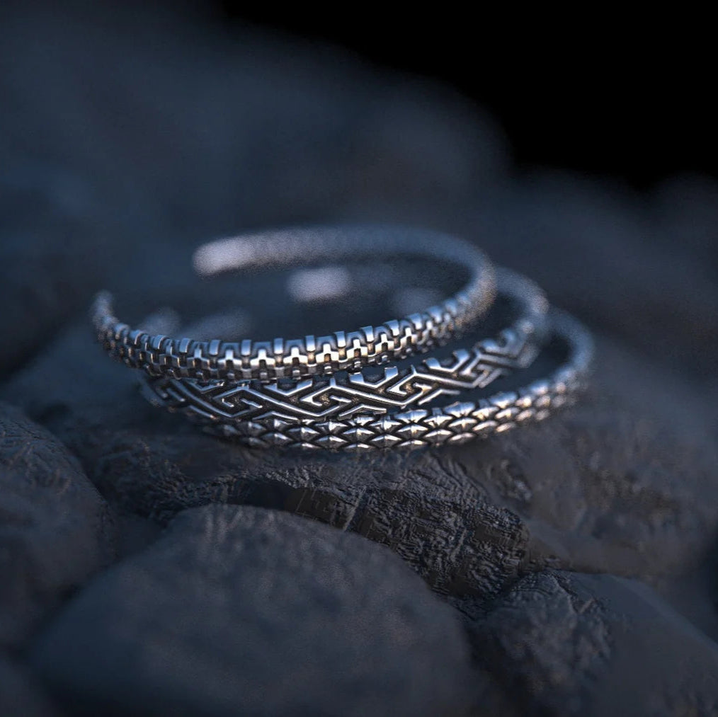 Silver Scaled Bangle - Empire of the Gods