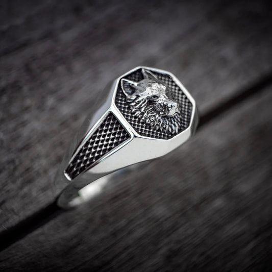 Wolf Signet Ring - Empire of the Gods