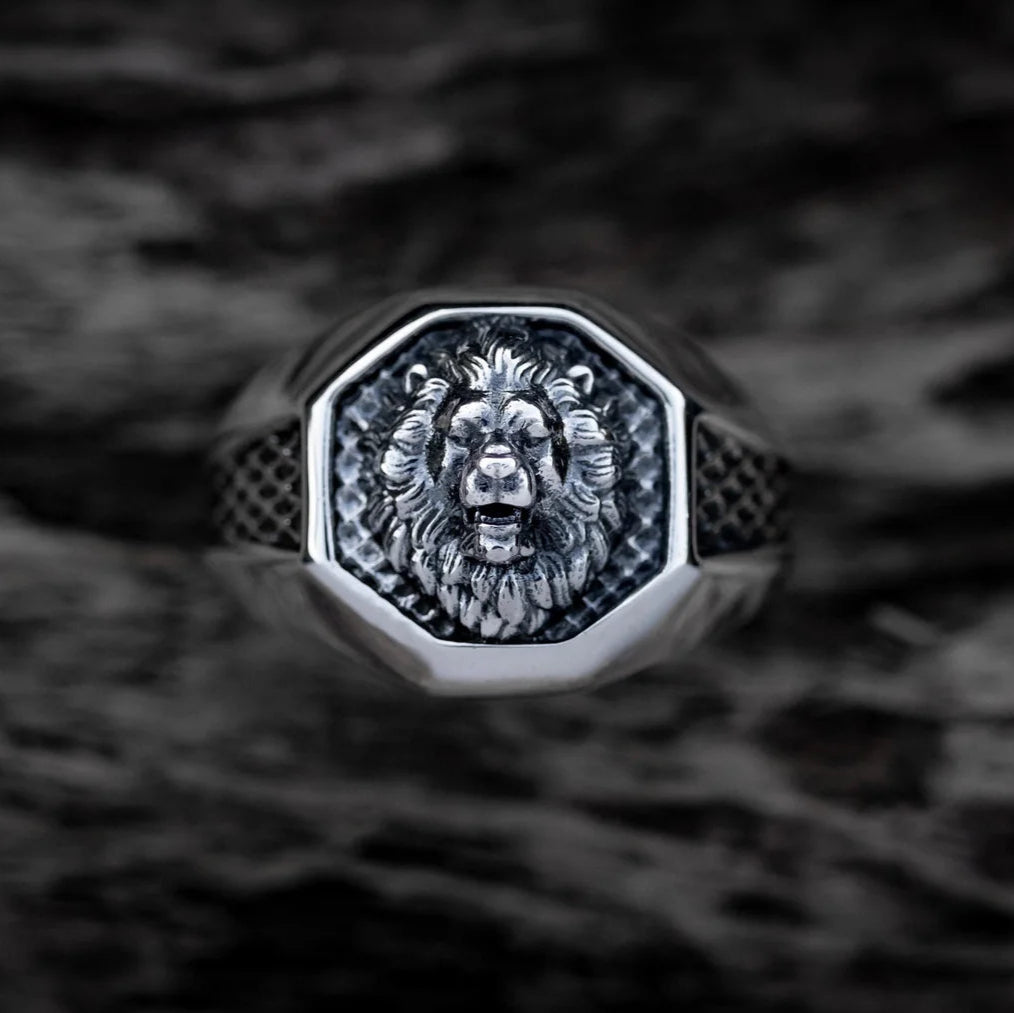 Lion Signet Ring - Empire of the Gods