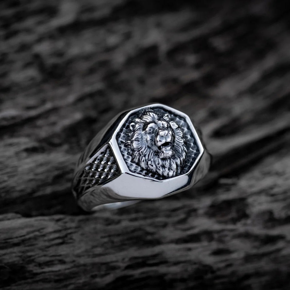 Lion Signet Ring - Empire of the Gods