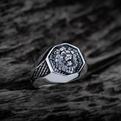 Lion Signet Ring - Empire of the Gods