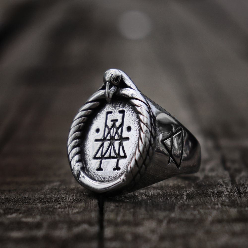 Raven Skull Rune Signet Ring - Empire of the Gods