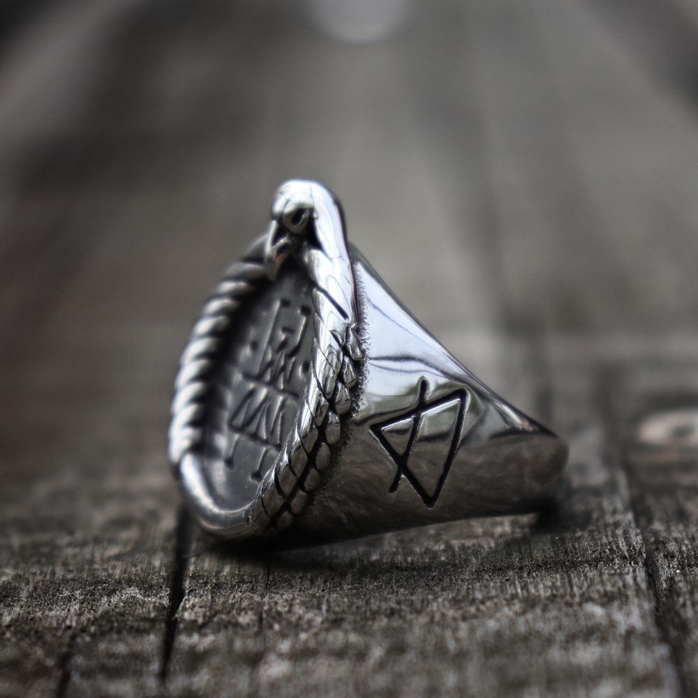 Raven Skull Rune Signet Ring - Empire of the Gods